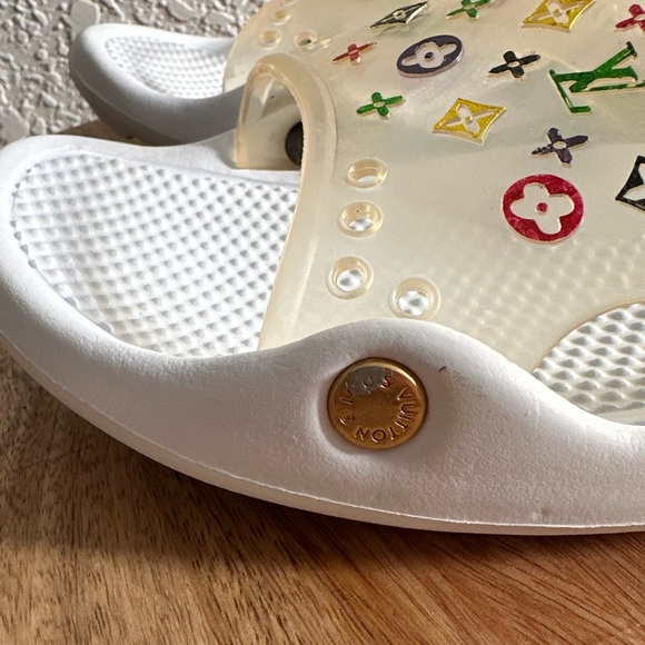 Louis Vuitton Bom Dia Multi Color Clear Monogram Pool Slides sz: 8 - Picture 5 of 10